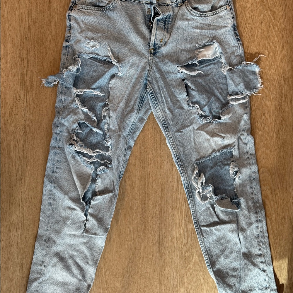 H&M Light Blue Distressed Boyfriend Jeans